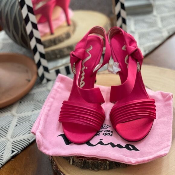 VINTAGE pair of NINA Satin Heel, NWT SZ 36.5/6.5 - Picture 2 of 6